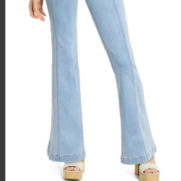 BP Center Seam Flare Jeans in Super Light Wash - Picture 2 of 5